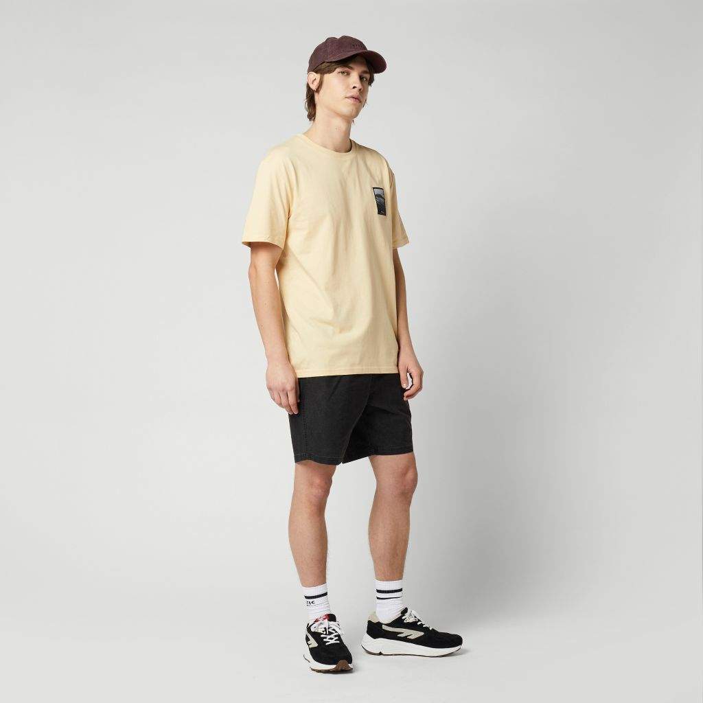 Realm Tee