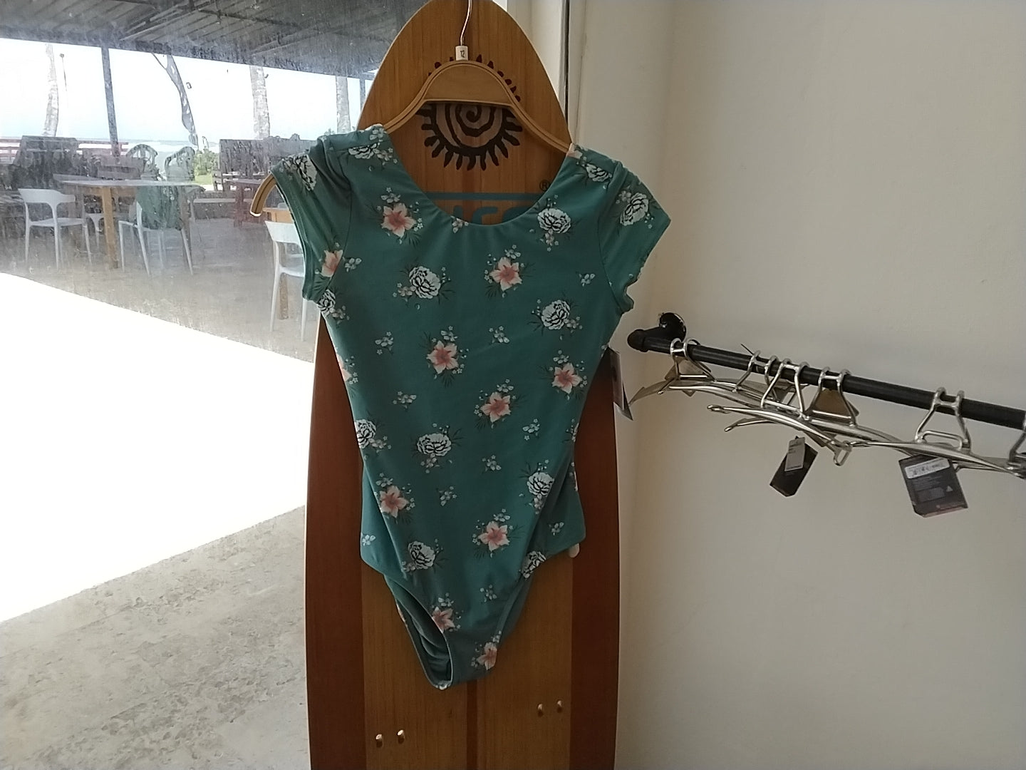 CHAN FLORAL SS TIE BACK ONE PL
