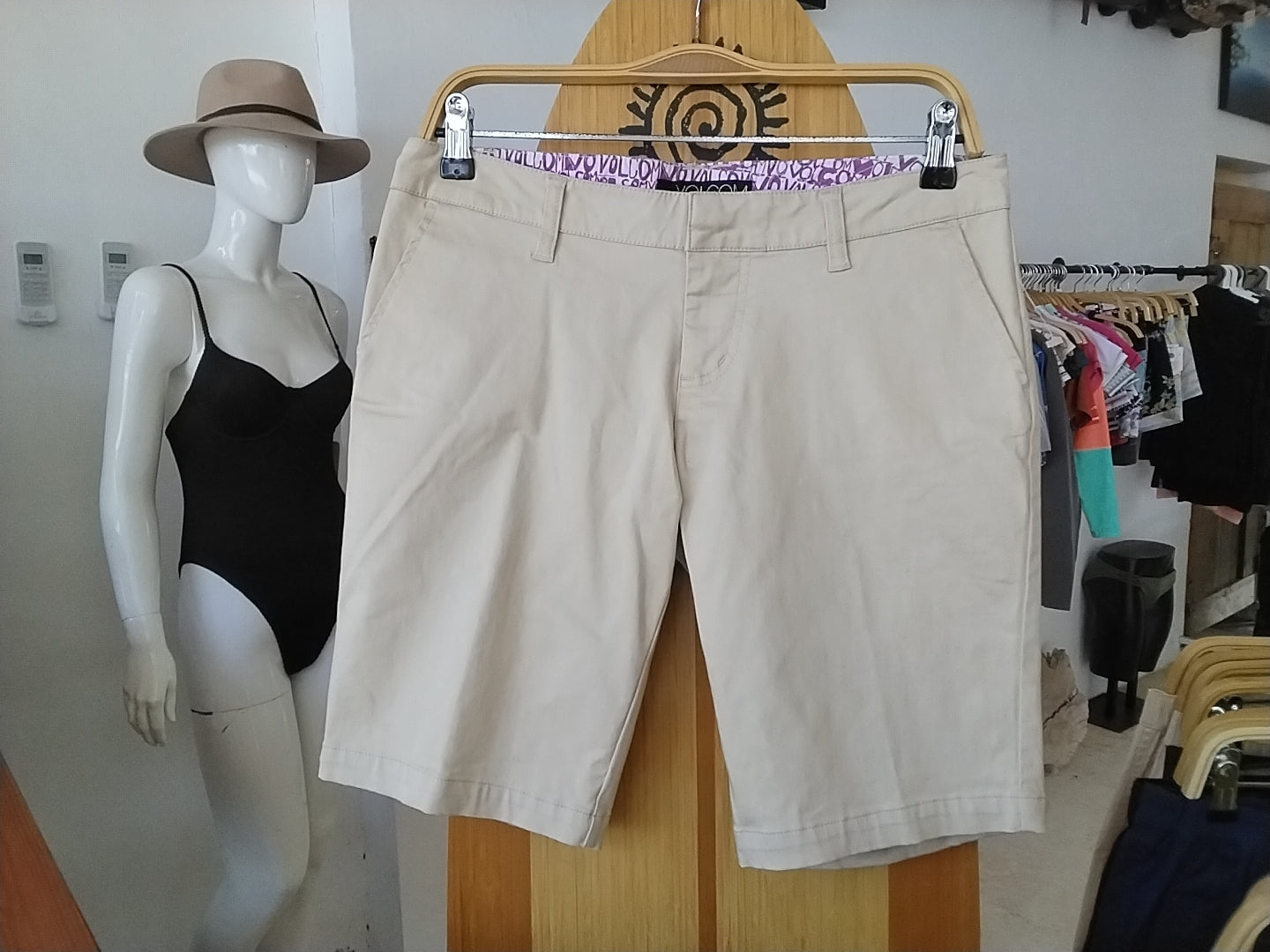 Volcom short